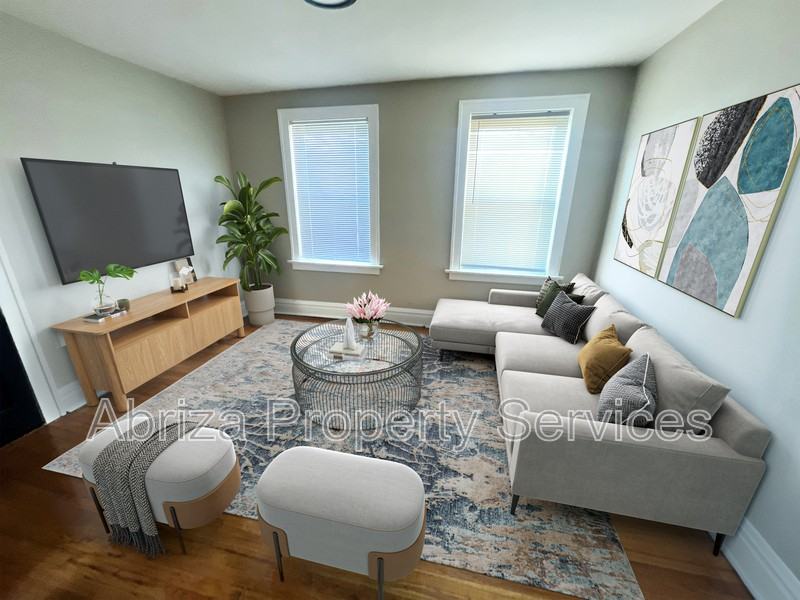 4738 Grand Dr #2S - Photo 3 of 14
