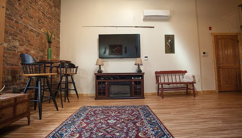 80 W Water St - Photo 4 of 10