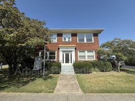 featured image of 707 E Unaka Ave #1