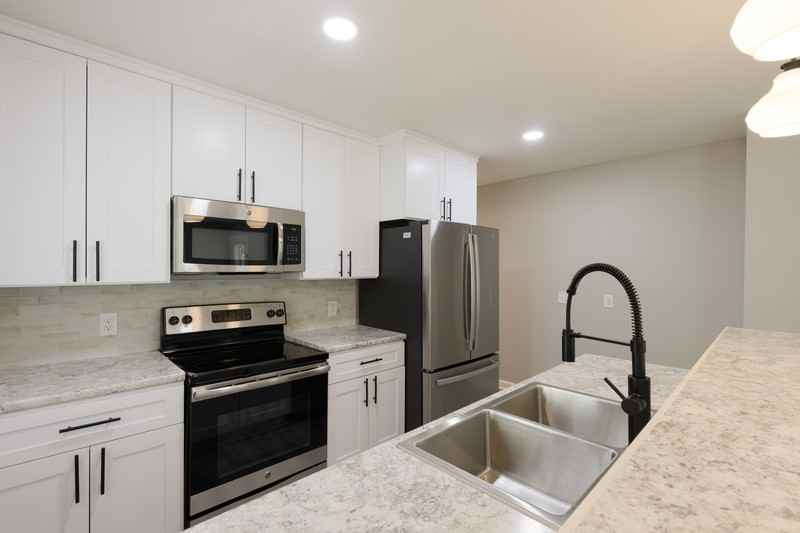 2502 Sharondale Dr #C - Photo 4 of 29