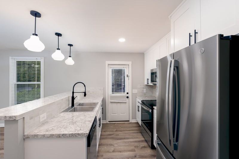 2502 Sharondale Dr #C - Photo 6 of 29