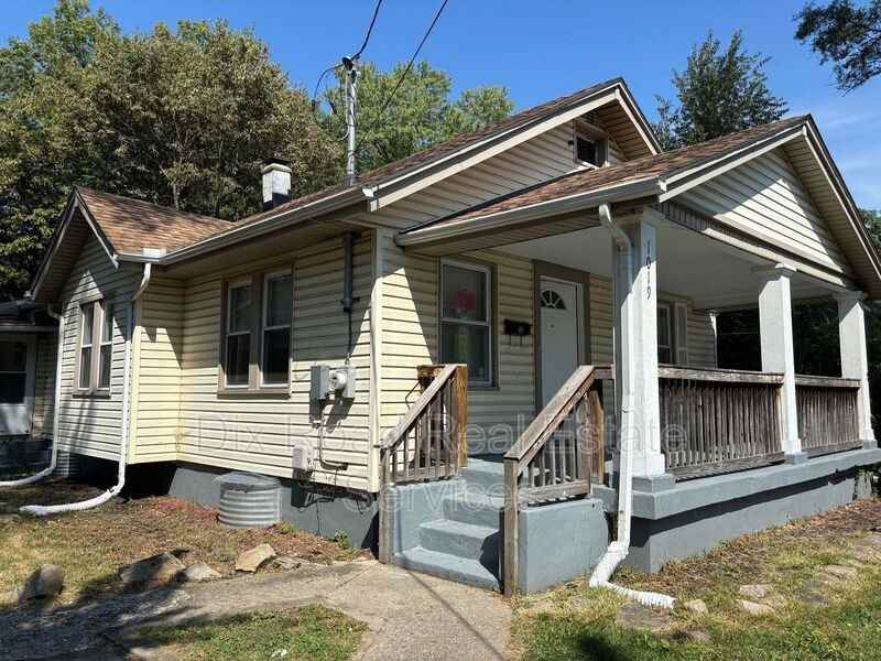 1019 Burleigh Ave - Photo 3 of 22