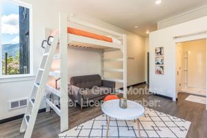 featured image of 320 Clay St #301