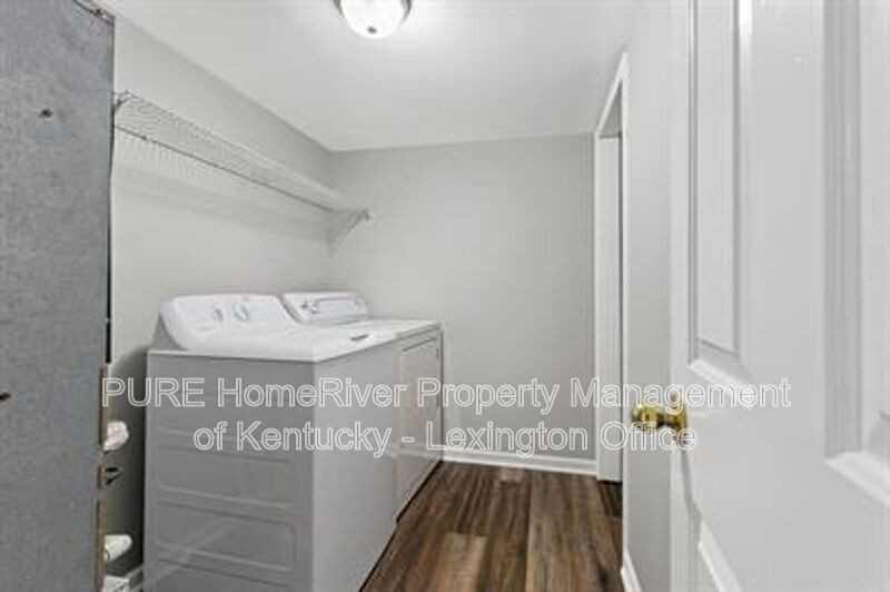 1053 Merrick Dr #A - Photo 5 of 23