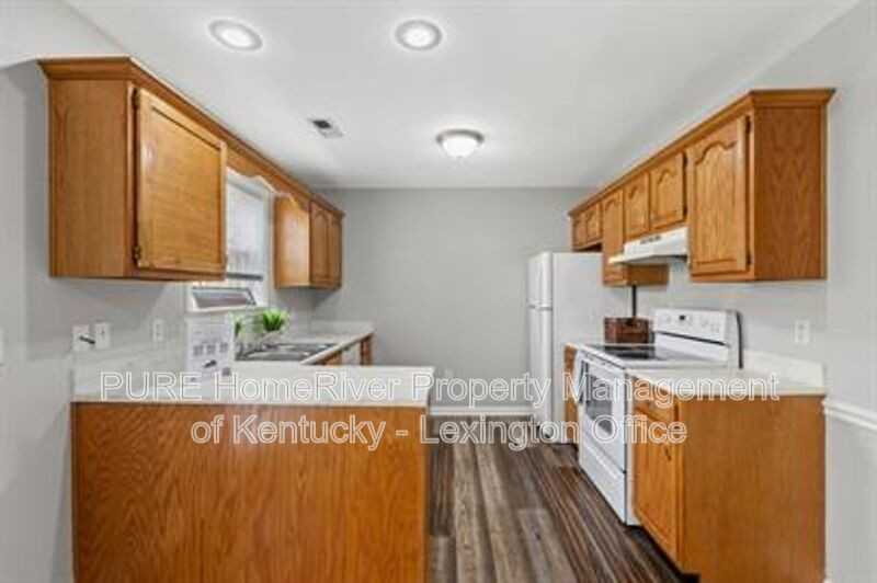 1053 Merrick Dr #A - Photo 7 of 23
