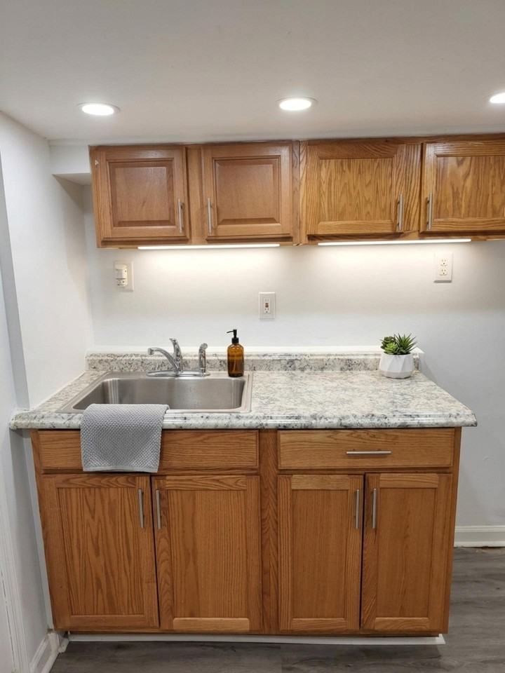 Greenmount Ave - Photo 2 of 8