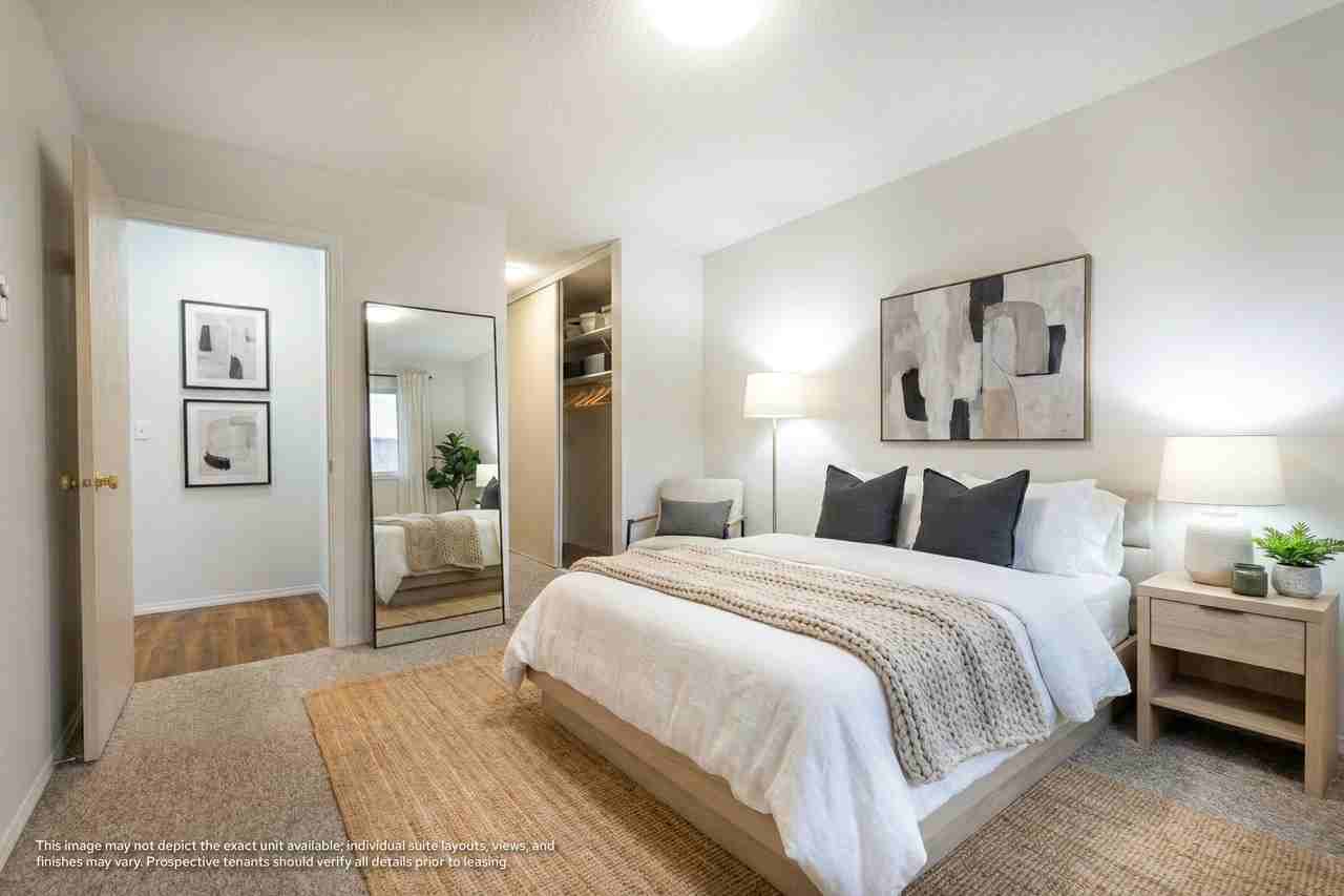 Laurentian Heights - Photo 7 of 28
