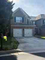 featured image of 701 Lawson Ln