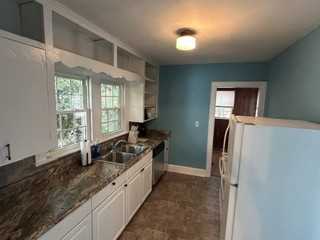 206 S Eastern St - Photo 3 of 6