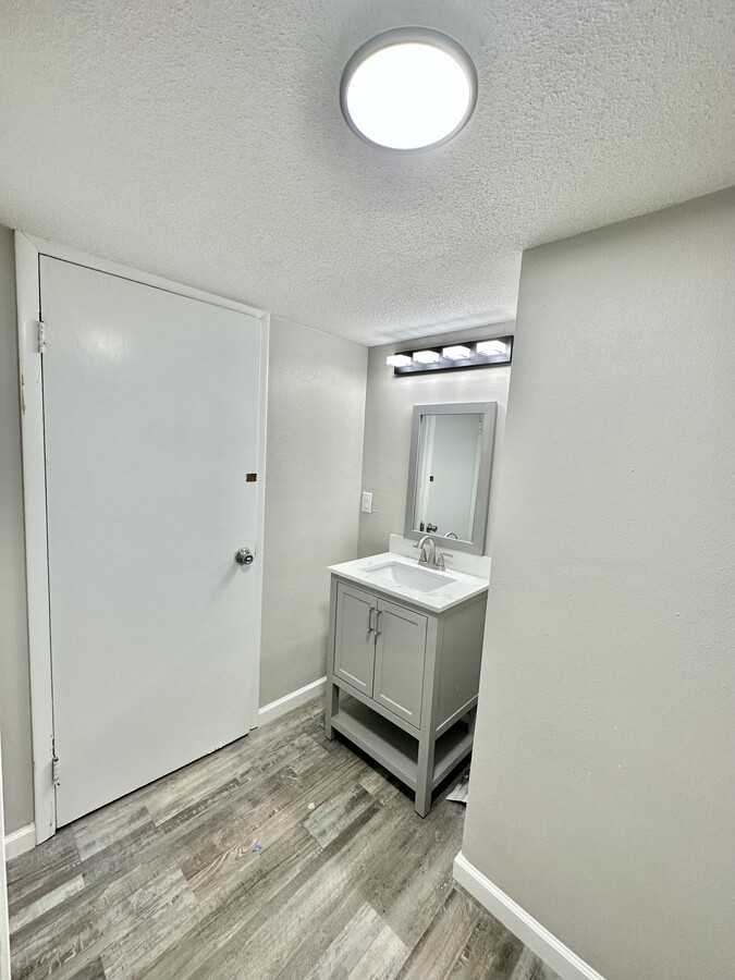 2527 Lynner Drive - Photo 7 of 9