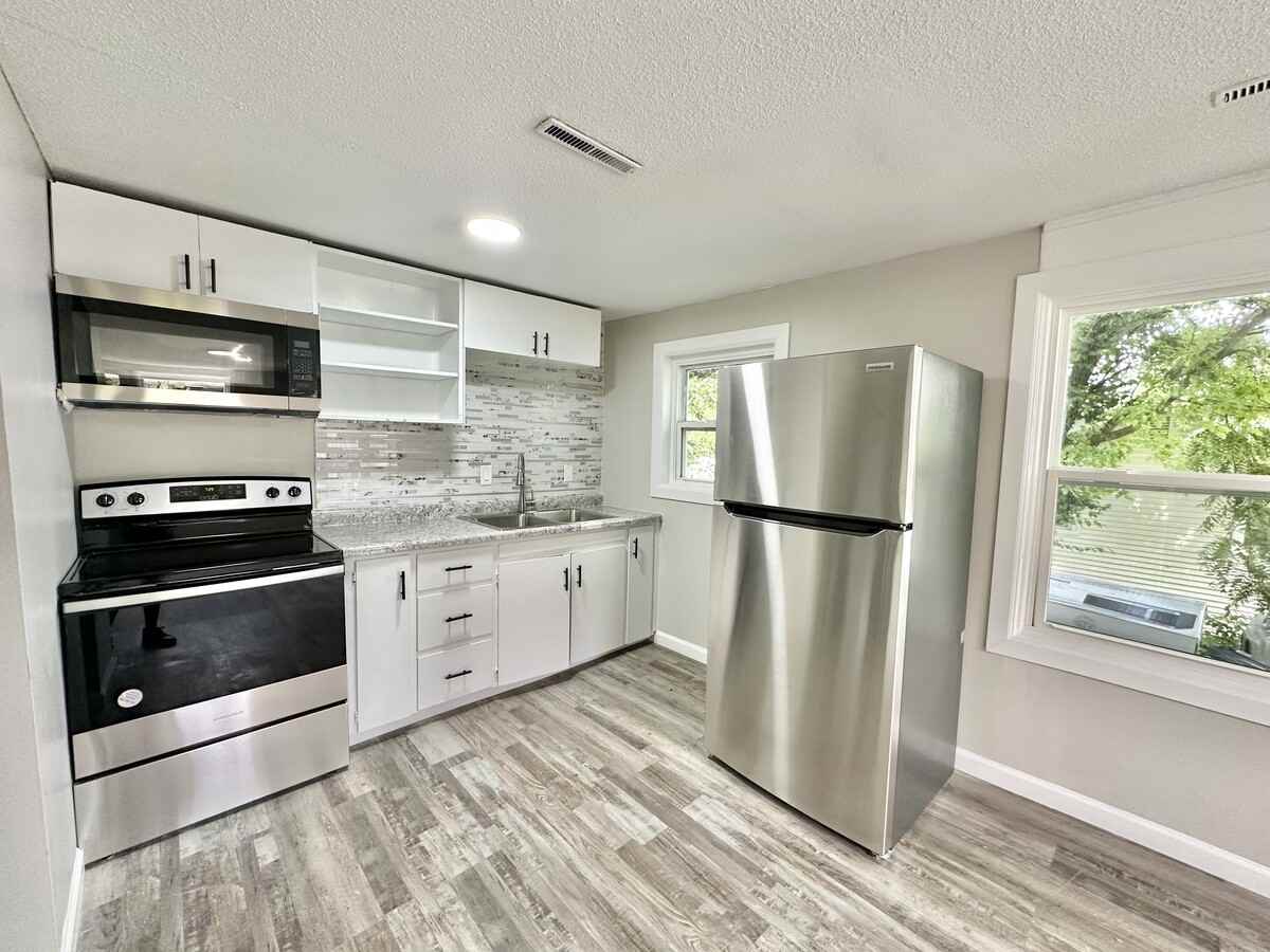 2527 Lynner Drive - Photo 7 of 9
