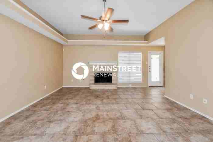 709 Grand Cayman Way - Photo 2 of 16
