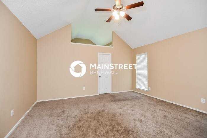 709 Grand Cayman Way - Photo 5 of 16