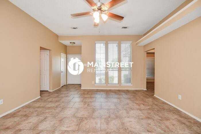 709 Grand Cayman Way - Photo 7 of 16