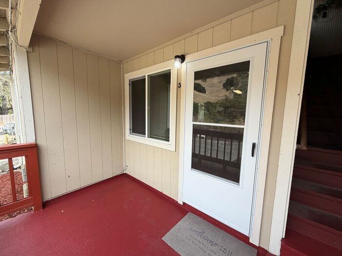 1365 Old Canyon Rd #5 - Photo 3 of 8