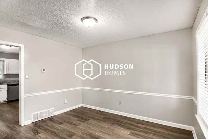 1424 Milestone Dr - Photo 6 of 32