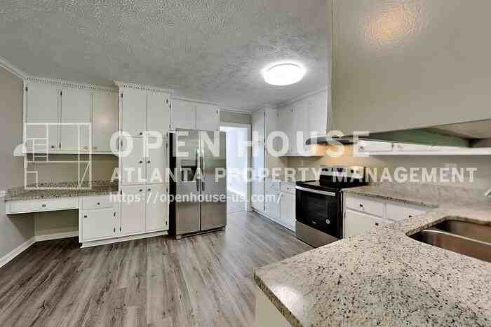 3940 Camrose Pl - Photo 7 of 25