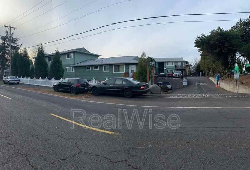 2641 Se 145th Ave - Photo 3 of 6