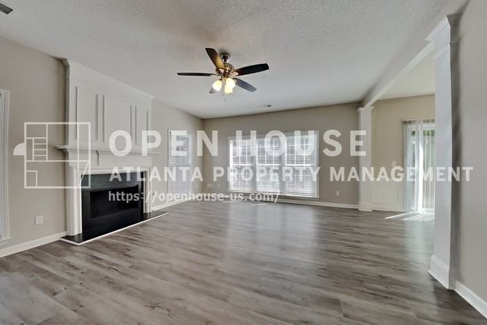 4174 Glenaire Way Nw - Photo 5 of 21