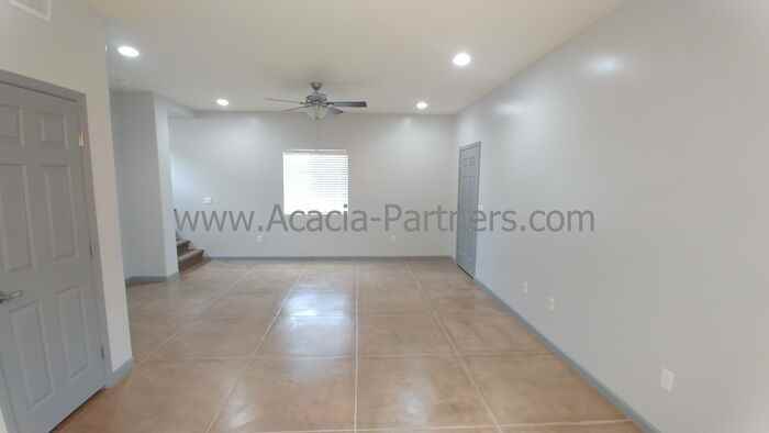 1423 N Belvedere Ave - Photo 3 of 18