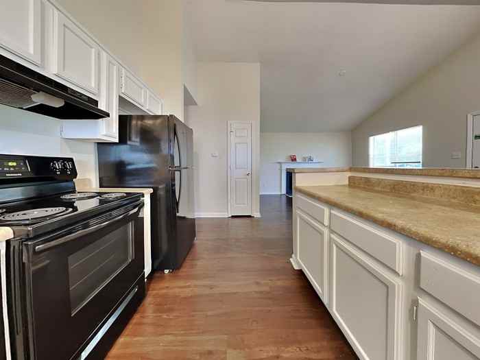 1509 Eagles Landing Dr - Photo 6 of 17