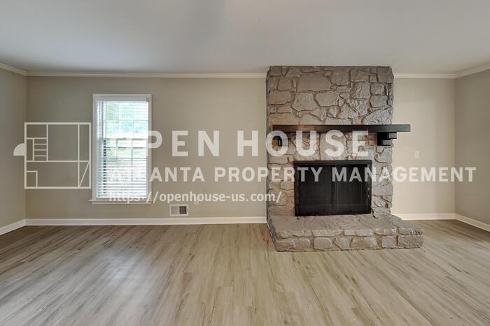 255 Saint Patrick Dr Sw - Photo 4 of 21