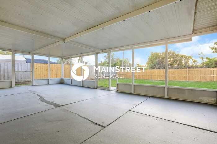 3104 Shamrock Dr - Photo 6 of 16