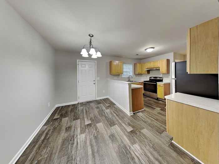1003 Valley Ridge Rd - Photo 7 of 19