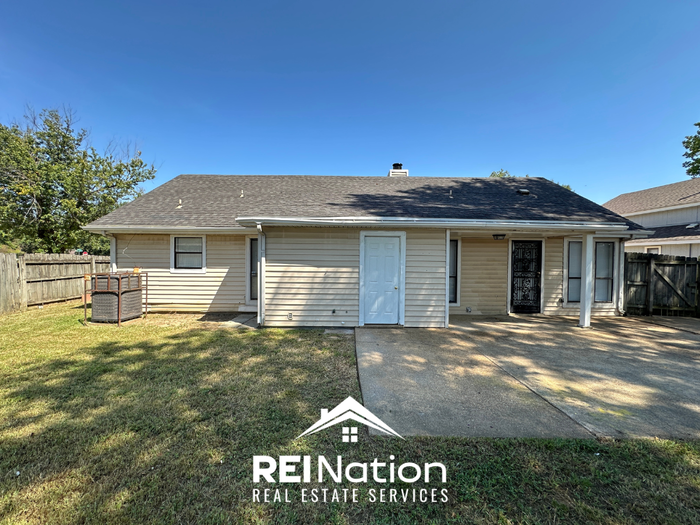 6129 Briarbend Ln - Photo 3 of 24
