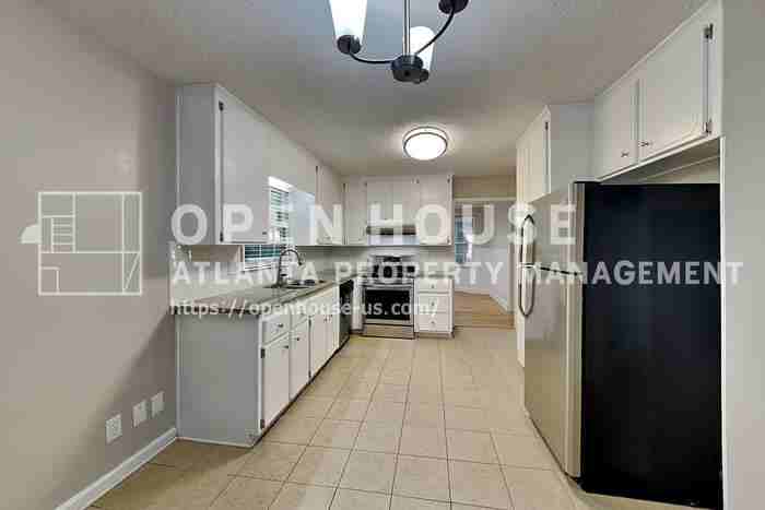 327 Pine Trl - Photo 7 of 19