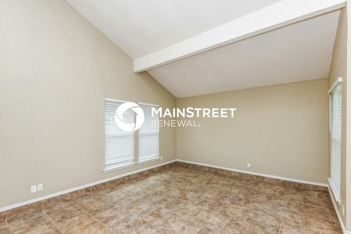 6800 Penhurst Dr - Photo 4 of 16