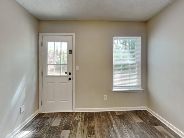 11020 Pointer Ridge Dr - Photo 5 of 19