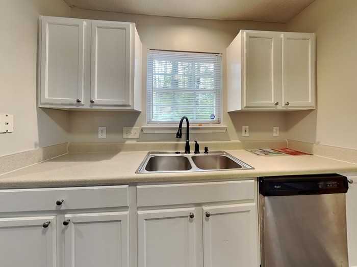 11020 Pointer Ridge Dr - Photo 6 of 19