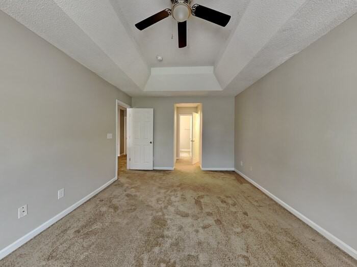 11020 Pointer Ridge Dr - Photo 7 of 19