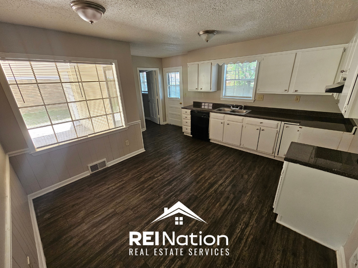 5711 Scottsdale Ave - Photo 7 of 18