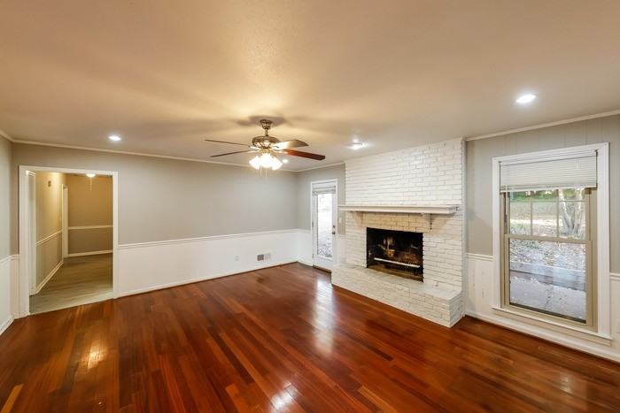704 Greystone St - Photo 4 of 12
