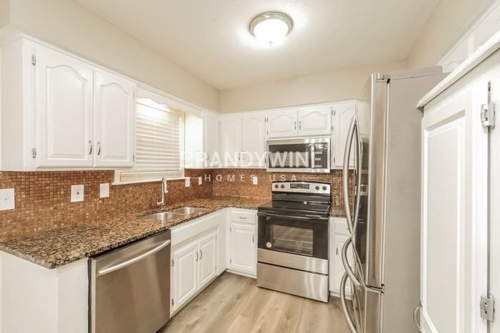4905 N White Ave - Photo 7 of 23