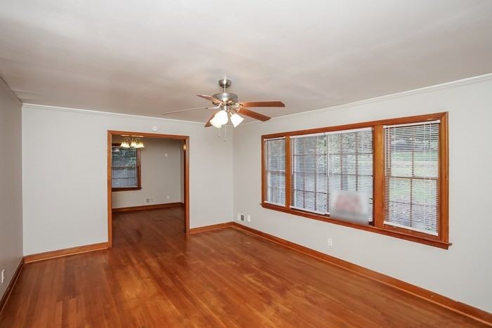 1532 Romain Dr - Photo 4 of 12