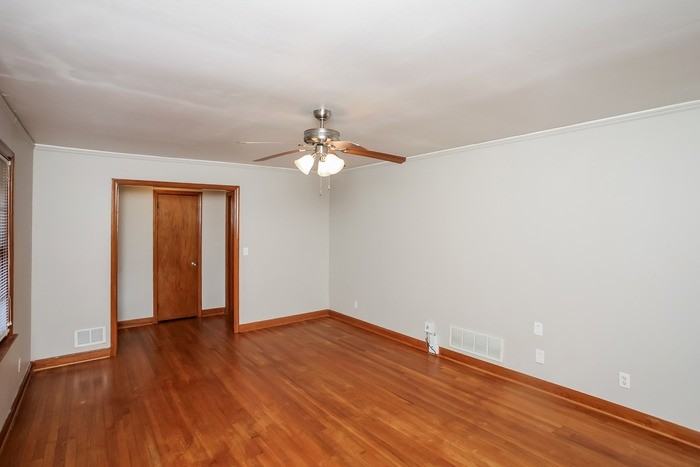 1532 Romain Dr - Photo 5 of 12