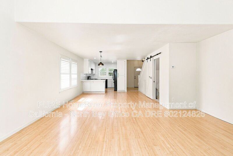 2360 Battersea St - Photo 5 of 26