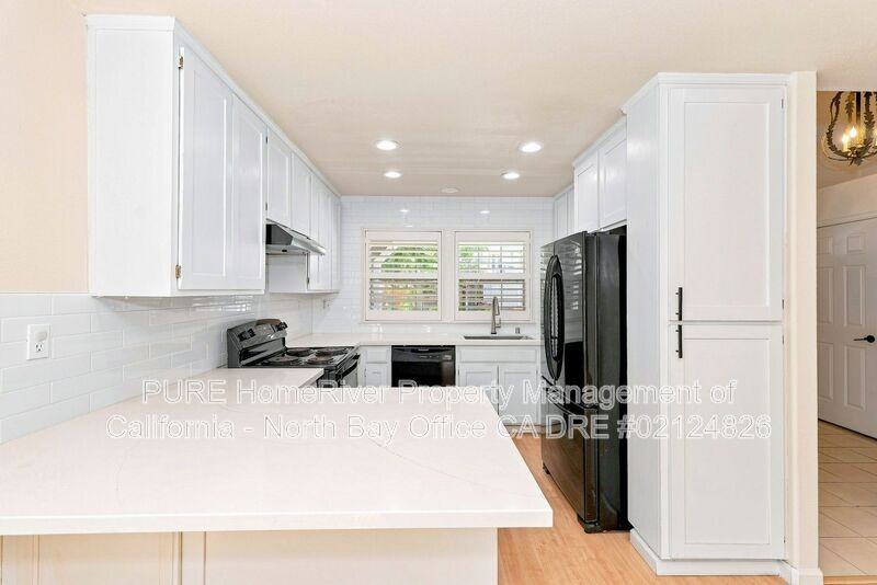 2360 Battersea St - Photo 6 of 26
