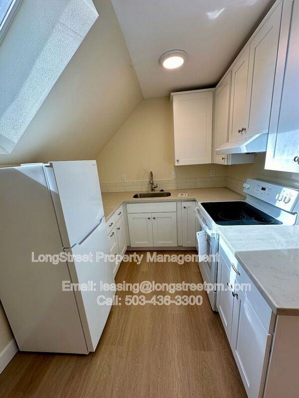 2625 Ne Clackamas St #4 - Photo 5 of 17