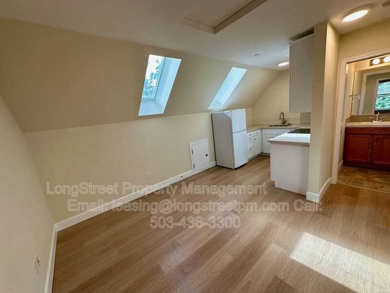 2625 Ne Clackamas St #4 - Photo 6 of 17