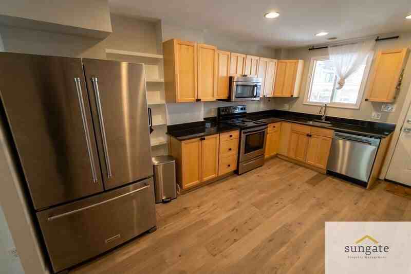 3210 Fleet St - Photo 5 of 25