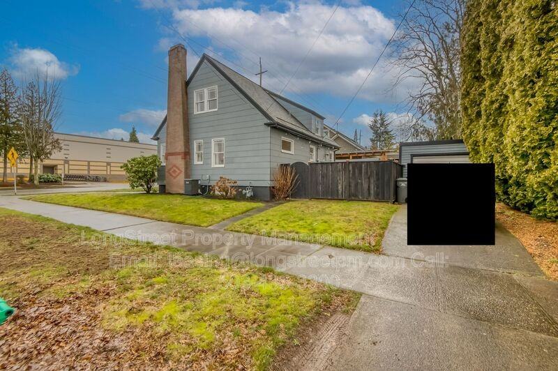 6835 Ne Fremont St - Photo 3 of 22