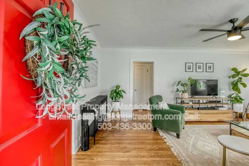 6835 Ne Fremont St - Photo 4 of 22
