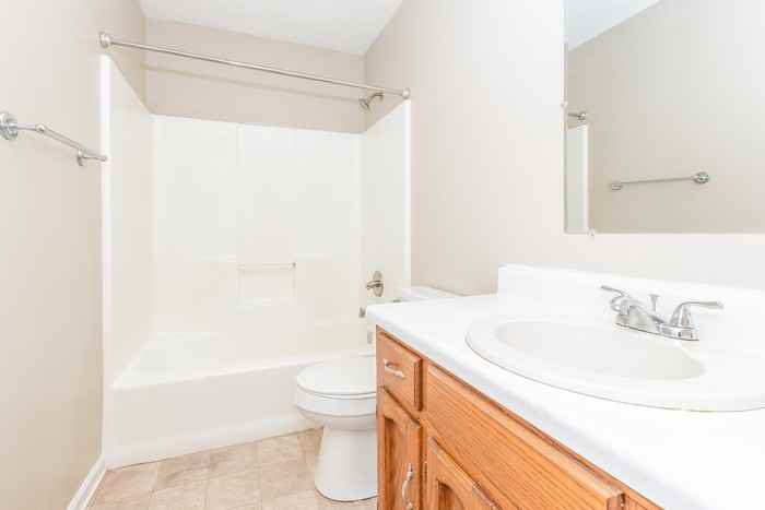 13092 Copperfield Ln - Photo 7 of 9