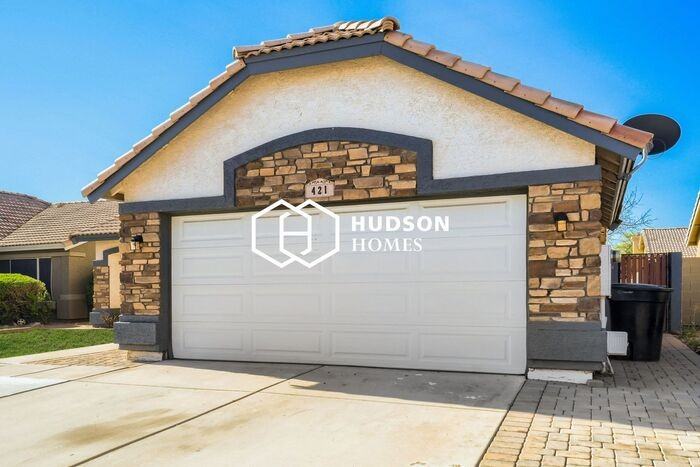 421 E Bart Dr - Photo 4 of 30