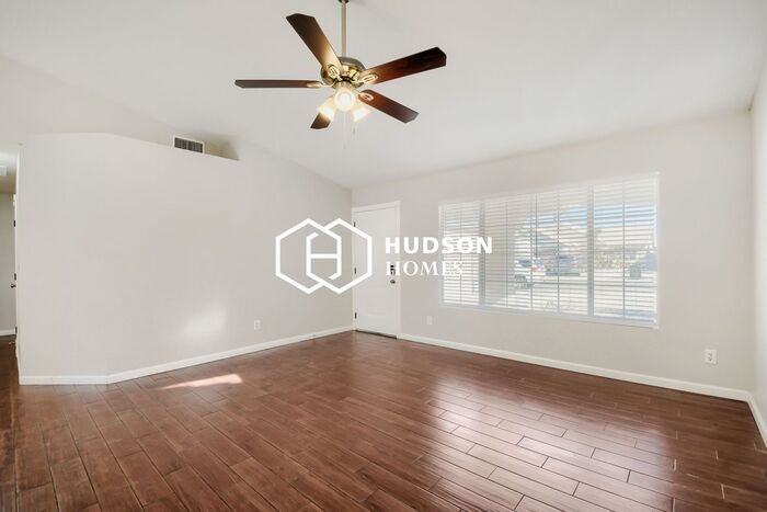 421 E Bart Dr - Photo 5 of 30