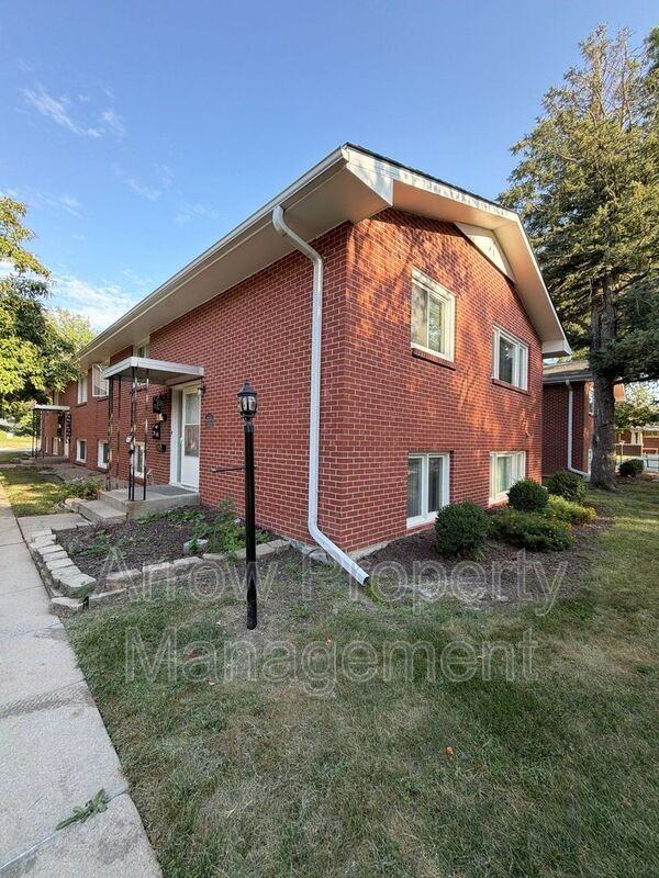1436 S 20th St - Photo 6 of 7